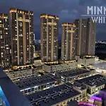 Revo Pavilion2 Skypool 4-5Pax