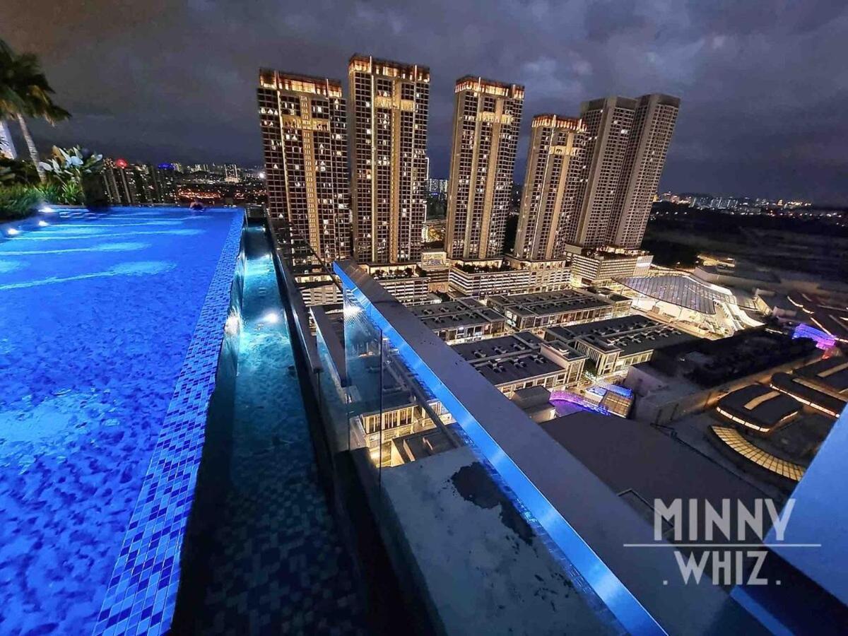 Revo Pavilion2 Skypool 4-5pax Pangsapuri Kuala Lumpur