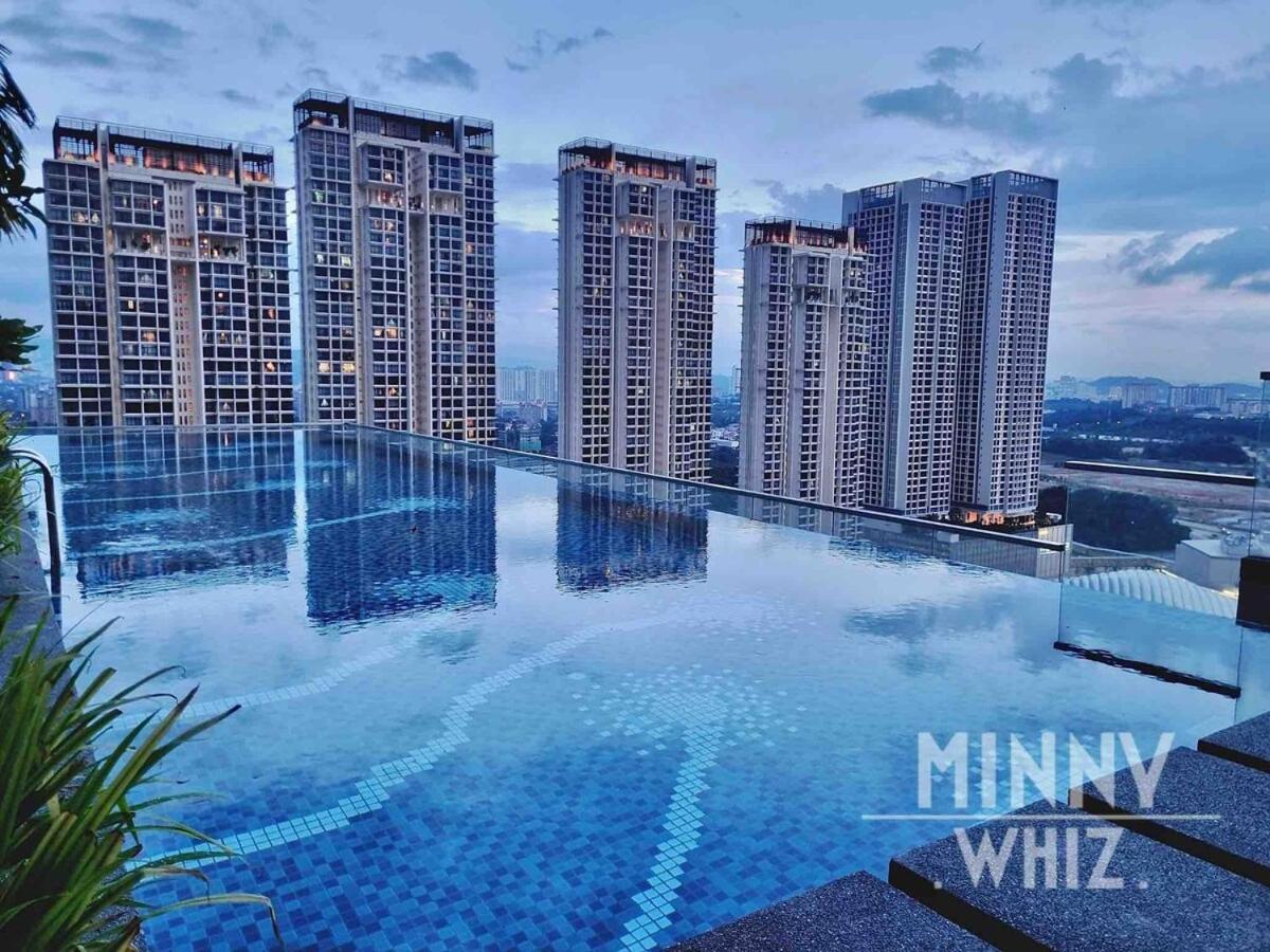 Revo Pavilion2 Skypool 4-5pax Pangsapuri